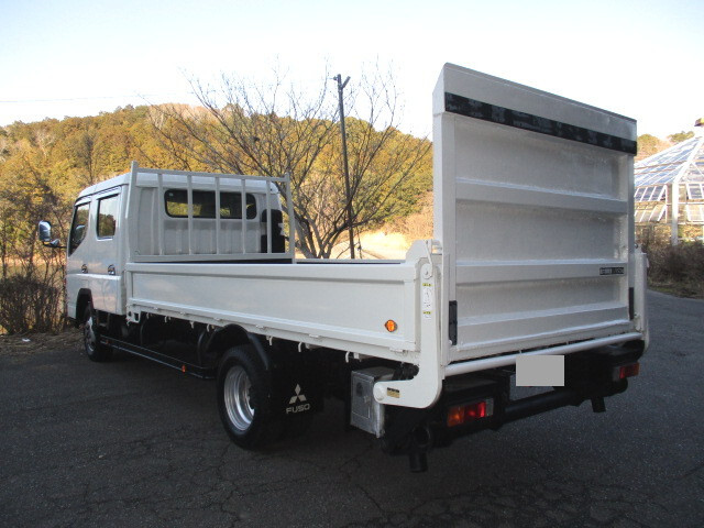 三菱ふそうキャンターダブルキャブ（Wキャブ）小型（2t・3t）[写真02]