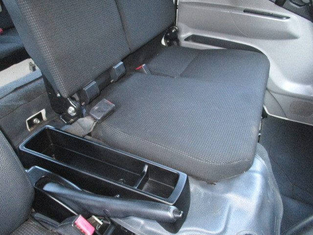 三菱ふそうキャンターダブルキャブ（Wキャブ）小型（2t・3t）[写真20]