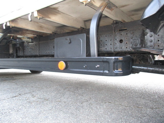 三菱ふそうキャンターダブルキャブ（Wキャブ）小型（2t・3t）[写真09]