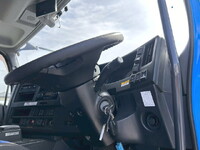 いすゞギガアルミウイング大型（10t）[写真19]