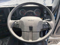 いすゞギガアルミウイング大型（10t）[写真20]