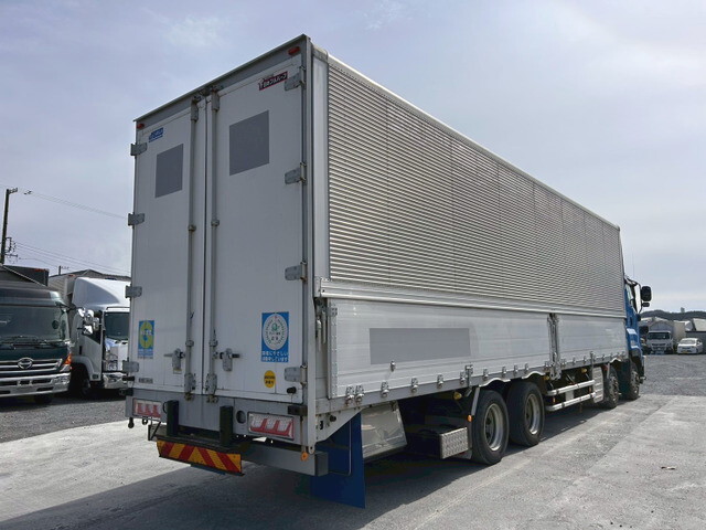 いすゞギガアルミウイング大型（10t）[写真02]