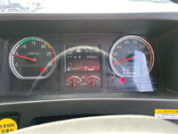 いすゞギガアルミウイング大型（10t）[写真21]