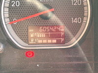 いすゞギガアルミウイング大型（10t）[写真22]