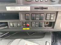 いすゞギガアルミウイング大型（10t）[写真25]