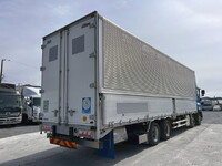 いすゞギガアルミウイング大型（10t）[写真02]