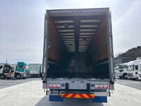 いすゞギガアルミウイング大型（10t）[写真08]