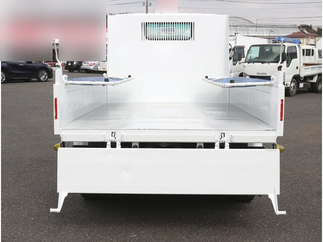 三菱ふそうキャンターダンプ小型（2t・3t）[写真10]