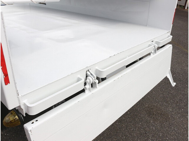 三菱ふそうキャンターダンプ小型（2t・3t）[写真11]