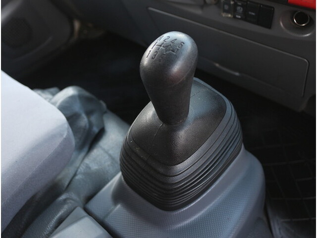 マツダタイタンダブルキャブ（Wキャブ）小型（2t・3t）[写真17]