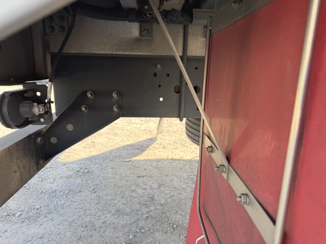 いすゞフォワードアルミウイング中型（4t）[写真24]