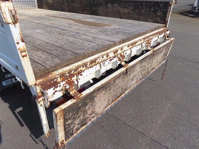 いすゞエルフクレーン4段小型（2t・3t）[写真29]