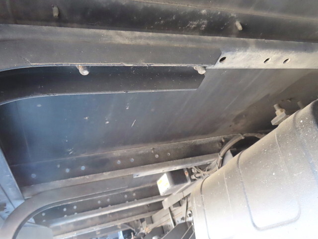 いすゞエルフアルミバン小型（2t・3t）[写真11]