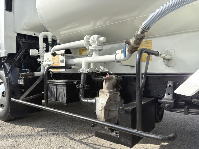 いすゞエルフ散水車小型（2t・3t）[写真13]