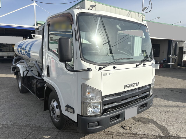 いすゞエルフ散水車小型（2t・3t）[写真03]