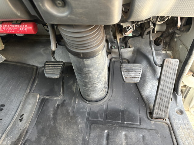 いすゞエルフ散水車小型（2t・3t）[写真31]