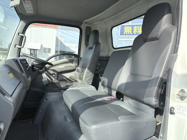 いすゞエルフ散水車小型（2t・3t）[写真08]