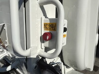 日野レンジャーパッカー車（塵芥車）中型（4t）[写真11]