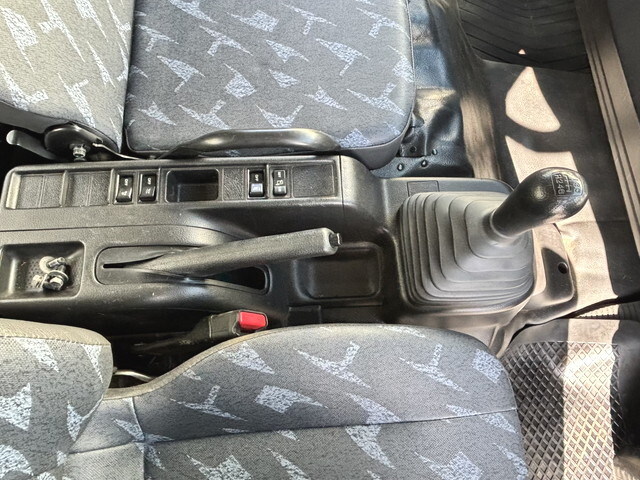 日野レンジャーパッカー車（塵芥車）中型（4t）[写真38]