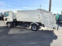 日野レンジャーパッカー車（塵芥車）中型（4t）[写真07]