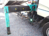 UDトラックスコンドルセーフティクレーン5段増トン（6t・8t）[写真11]