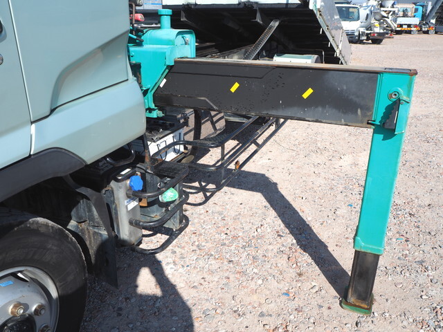 UDトラックスコンドルセーフティクレーン5段増トン（6t・8t）[写真16]