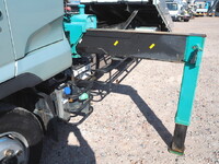 UDトラックスコンドルセーフティクレーン5段増トン（6t・8t）[写真17]