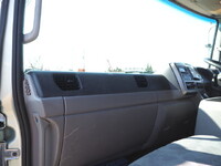 UDトラックスコンドルセーフティクレーン5段増トン（6t・8t）[写真35]