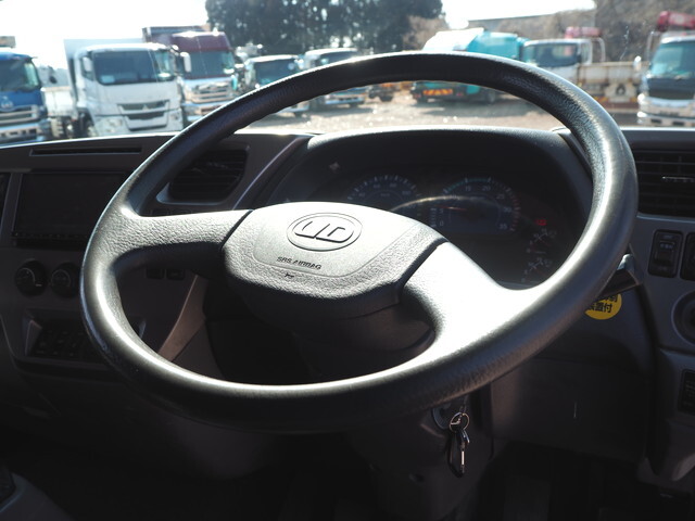 UDトラックスコンドルセーフティクレーン5段増トン（6t・8t）[写真38]