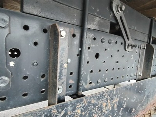 いすゞエルフ平ボディ小型（2t・3t）[写真08]