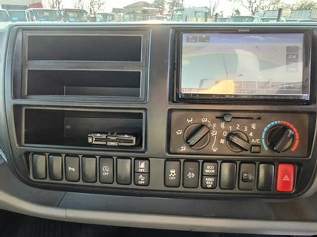 トヨタトヨエース平ボディ小型（2t・3t）[写真22]