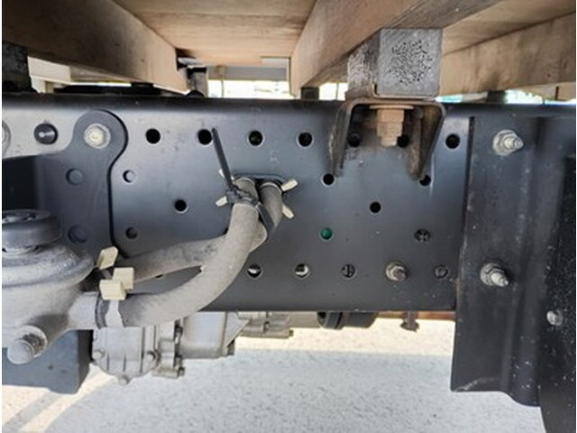 いすゞエルフアルミブロック小型（2t・3t）[写真10]