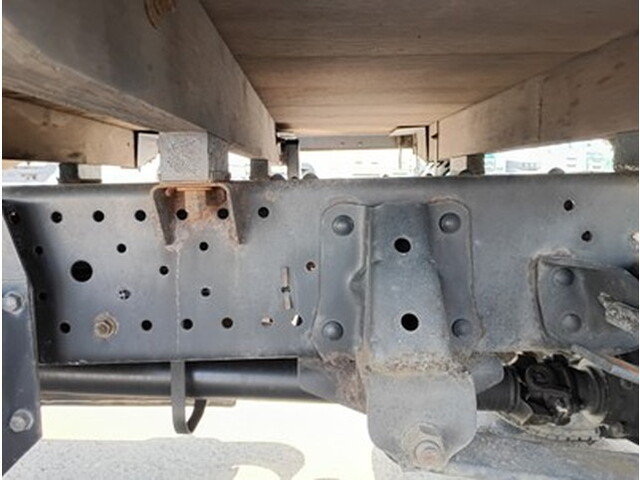 いすゞエルフアルミブロック小型（2t・3t）[写真11]