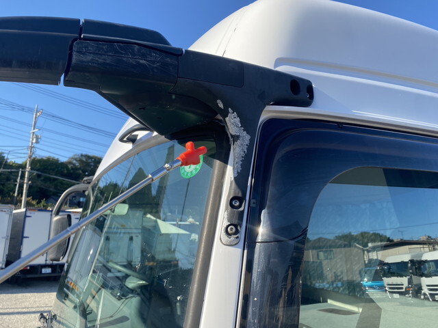 三菱ふそうスーパーグレートトレーラーヘッド（トラクターヘッド）大型（10t）[写真30]