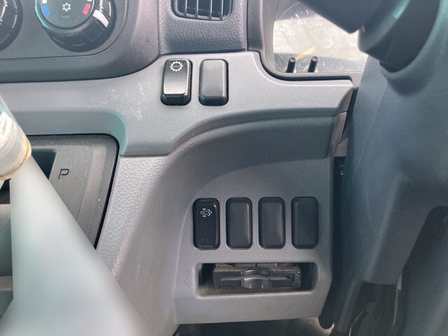 三菱ふそうキャンター平ボディ小型（2t・3t）[写真36]