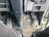 三菱ふそうキャンター平ボディ小型（2t・3t）[写真39]