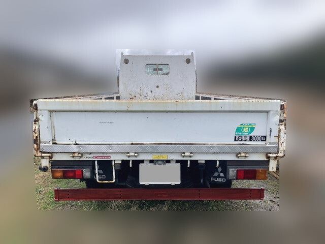 三菱ふそうキャンター平ボディ小型（2t・3t）[写真07]