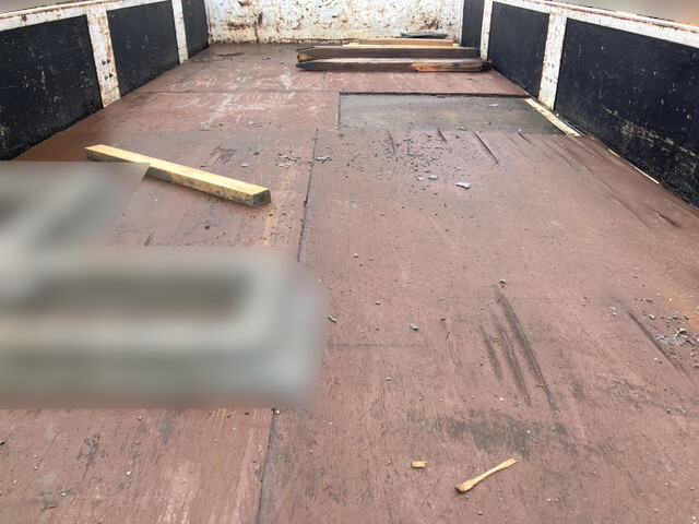 三菱ふそうキャンター平ボディ小型（2t・3t）[写真08]