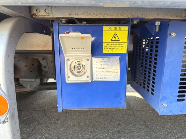 日野レンジャー冷凍車（冷蔵車）中型（4t）[写真14]