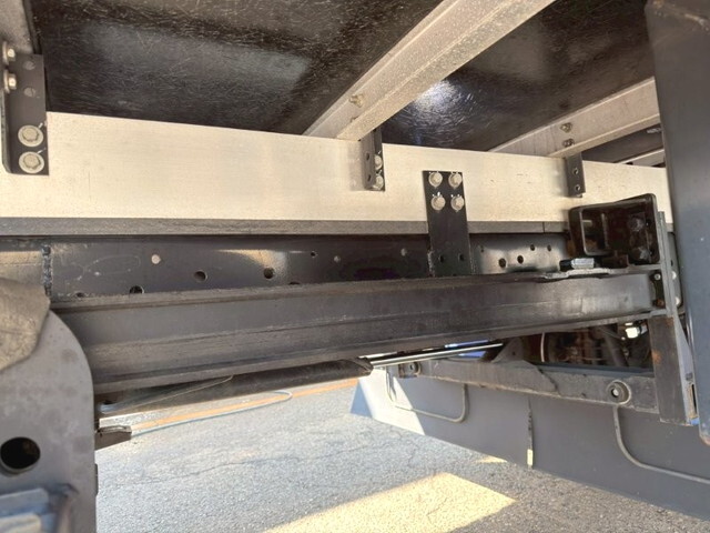 日野レンジャー冷凍車（冷蔵車）中型（4t）[写真15]