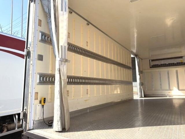 日野レンジャー冷凍車（冷蔵車）中型（4t）[写真09]