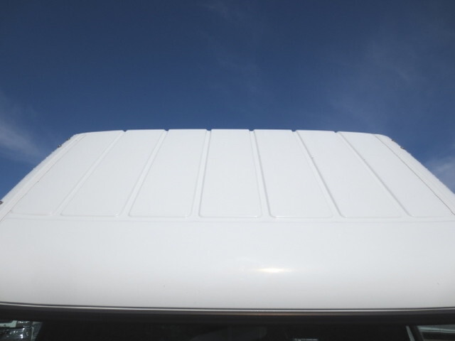 三菱ふそうキャンター平ボディ小型（2t・3t）[写真14]