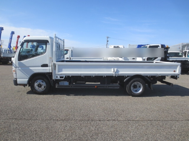 三菱ふそうキャンター平ボディ小型（2t・3t）[写真08]