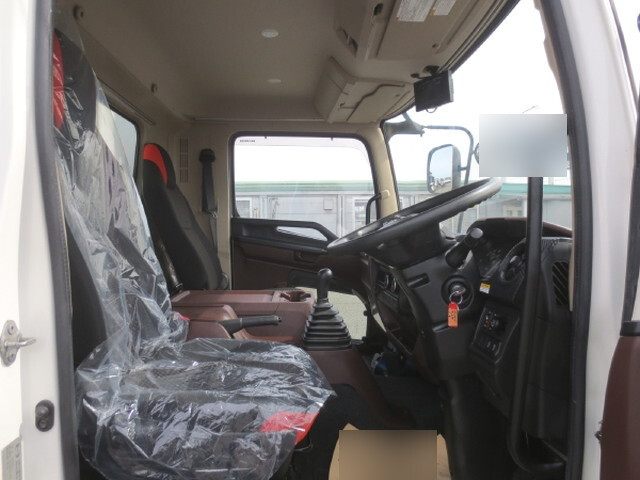 日野レンジャーアルミウイング中型（4t）[写真14]