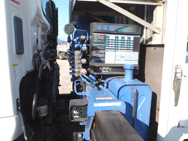 日野レンジャークレーン4段中型（4t）[写真12]