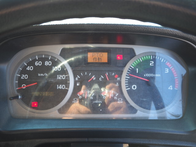 日野レンジャークレーン4段中型（4t）[写真40]