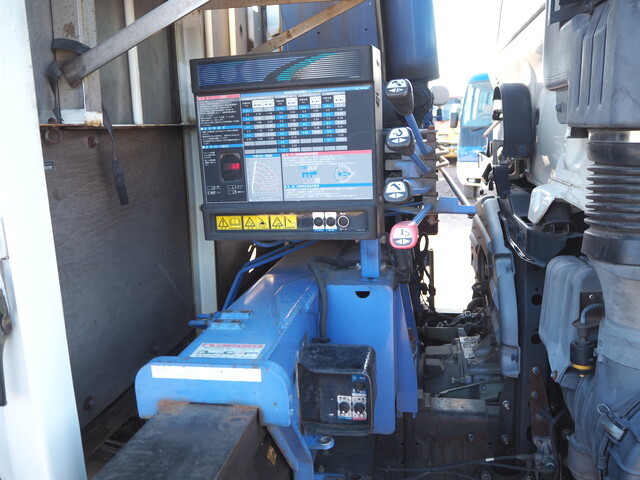 日野レンジャークレーン4段中型（4t）[写真07]