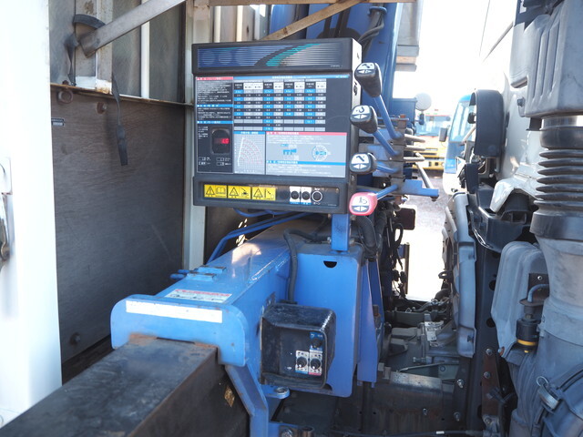 日野レンジャークレーン4段中型（4t）[写真09]