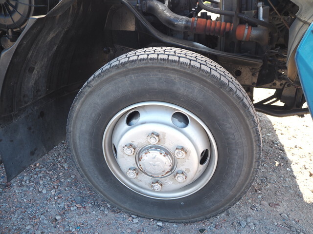 三菱ふそうファイター家畜運搬車中型（4t）[写真11]