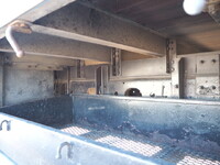 三菱ふそうファイター家畜運搬車中型（4t）[写真19]